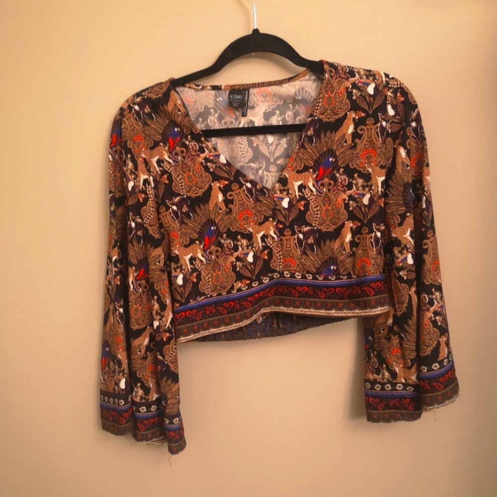 Cropped blouse with bell sleeves